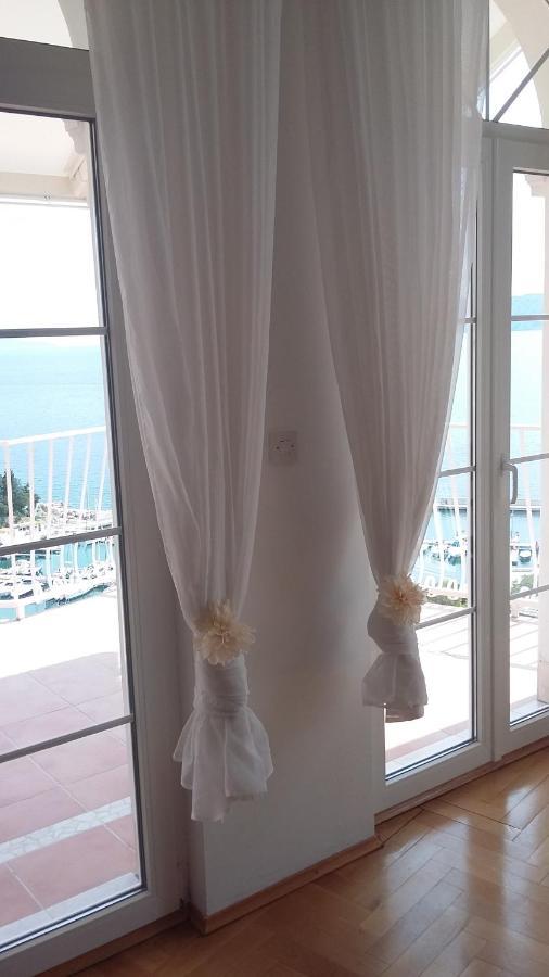 Die Appartements Glavas,Eckwohnunge Fuer 2 Personen Novi Vinodolski Ngoại thất bức ảnh